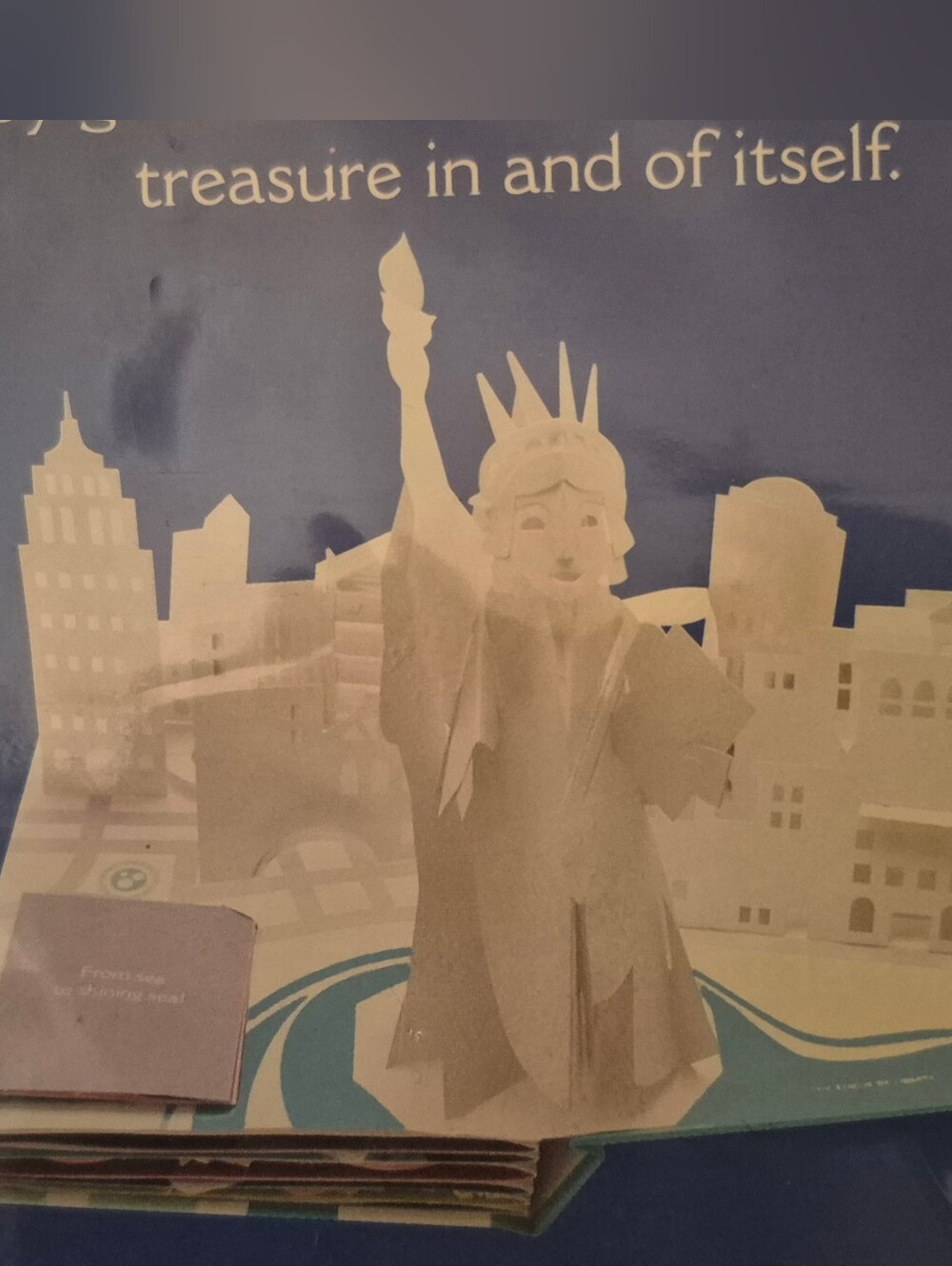 Robert Sabuda "America the Beautiful" Pop-Up Book - Picture 2 of 4